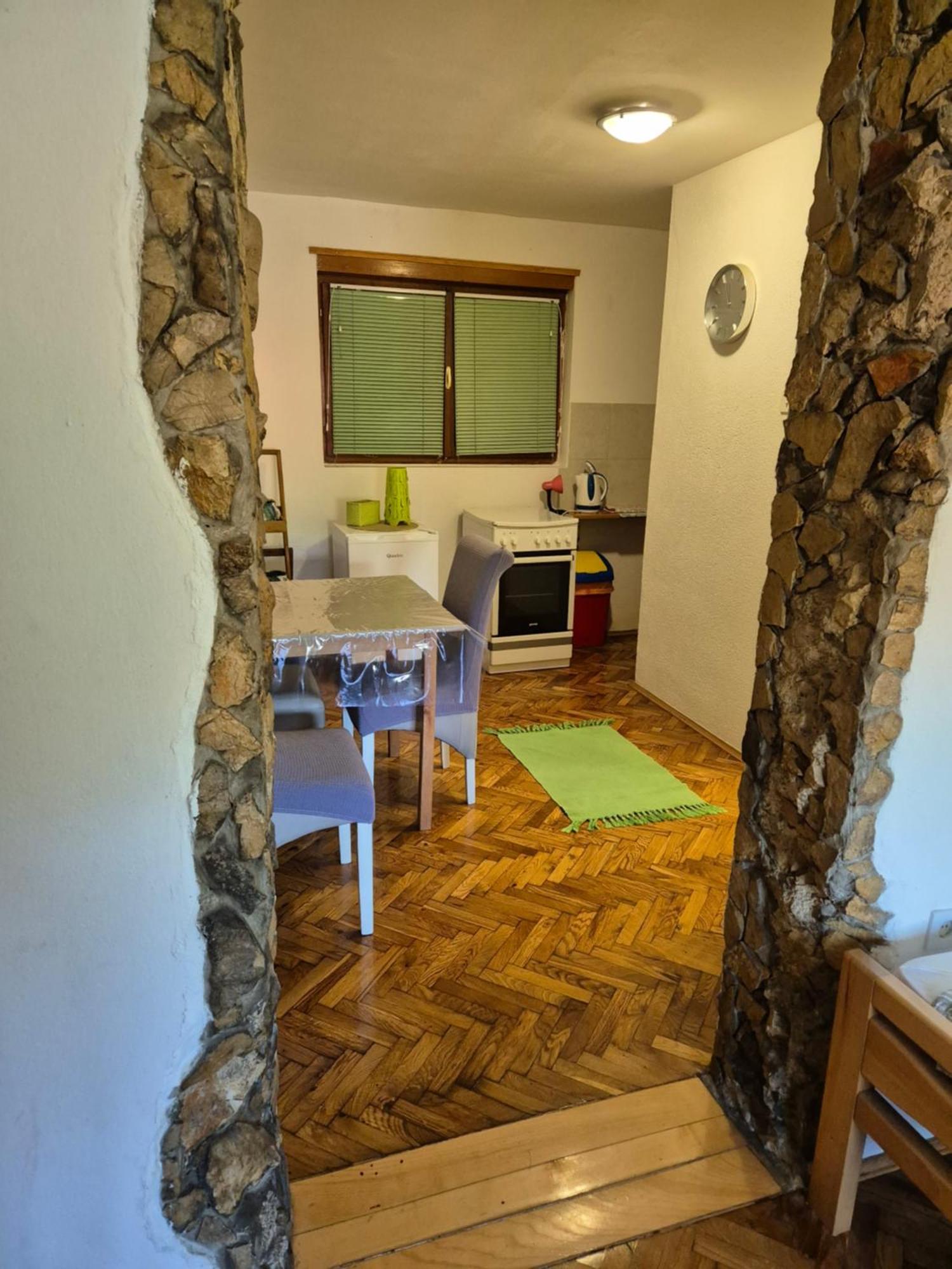 House Dado Hotel Jezerce Szoba fotó