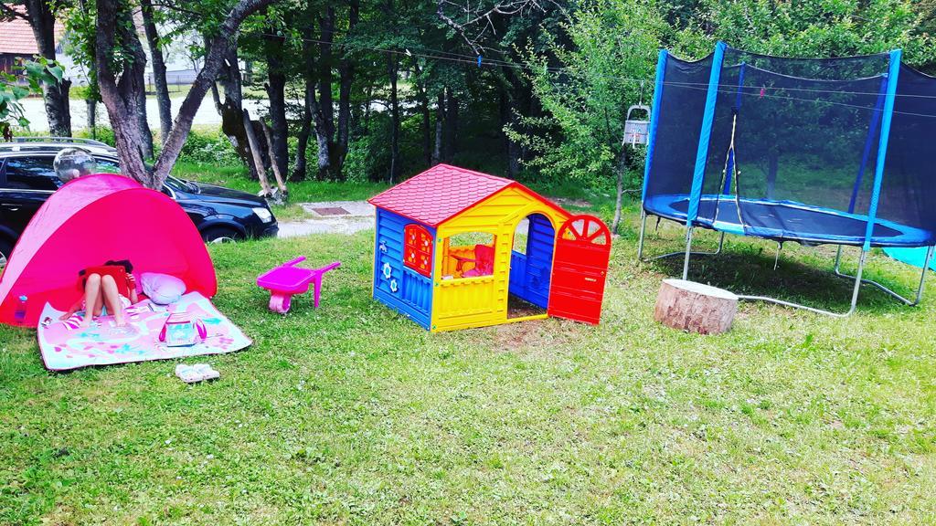 House Dado Hotel Jezerce Kültér fotó
