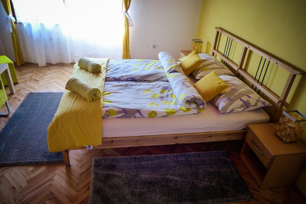 House Dado Hotel Jezerce Kültér fotó