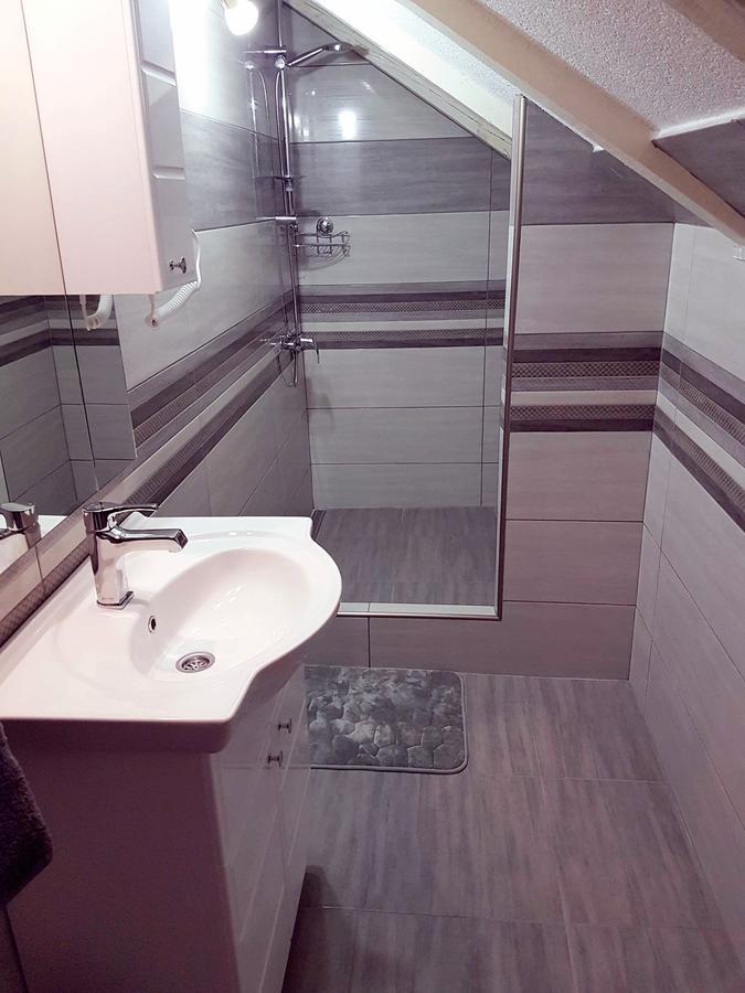 House Dado Hotel Jezerce Kültér fotó